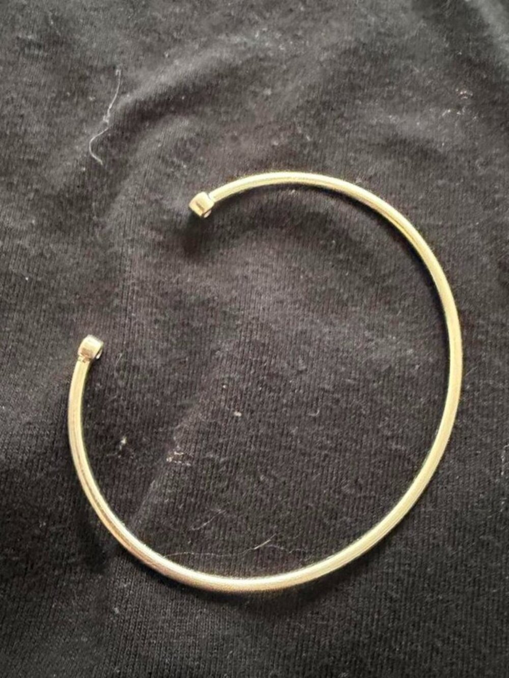 Delicate sterling silver bracelet with diamond tips